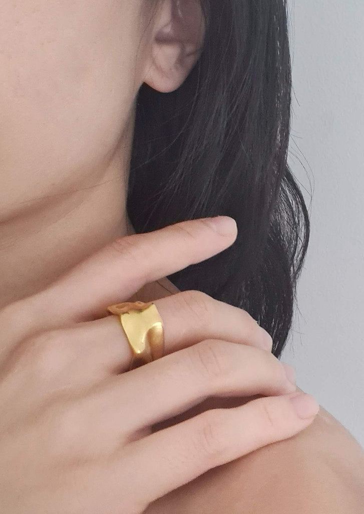 Unique Korean Fashion Accessories - Hammered Gold Ring