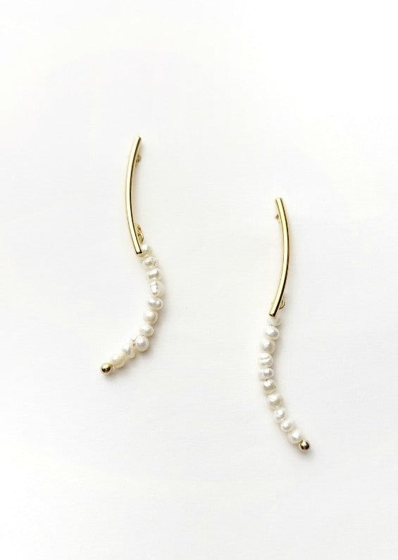 Am:EL Florence String of Pearl Earrings